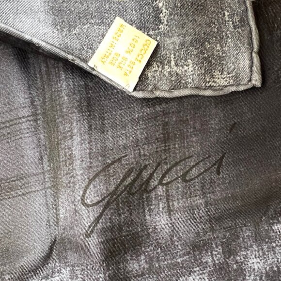 Authentic 100% Silk Gucci Mini Scarf/handkerchief 19"Gray Black Purple Flower(25 - Picture 7 of 12